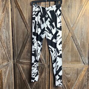 Chalet et Ceci pants NWT